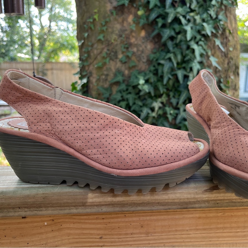 FLY LONDON Perforated Leather Wedges Womens 38 Pink Nubuck Slingback Peep Toe - Picture 3 of 11